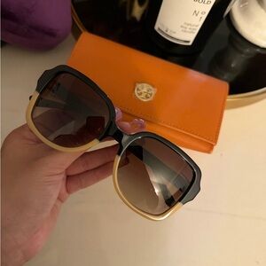 Tory Burch Black and Tan/Cream Sunglasses